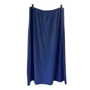 Lands End large blue mid calf skirt.  0521